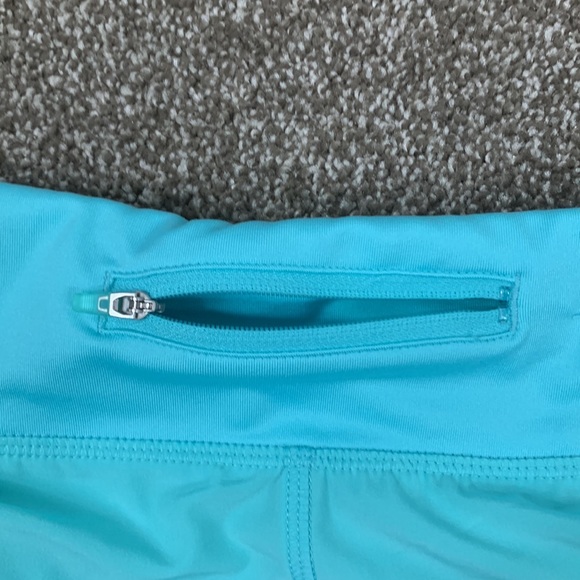 Reel Legends Shorts Size M Turquoise Elastic Waist EUC 86% polyester 14% spandex - Picture 4 of 11